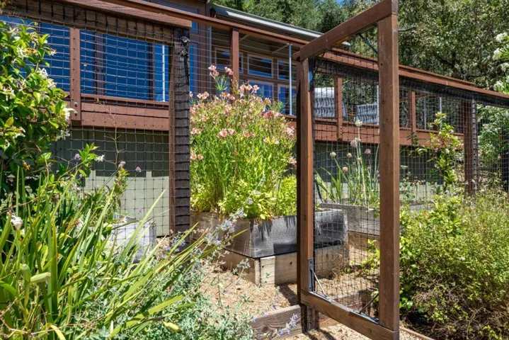 1095 Wilderfield, Los Gatos, California 95032