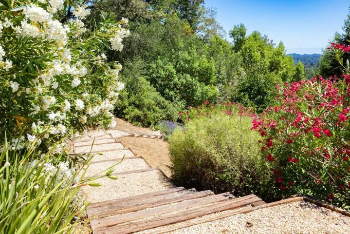 1095 Wilderfield, Los Gatos, California 95032