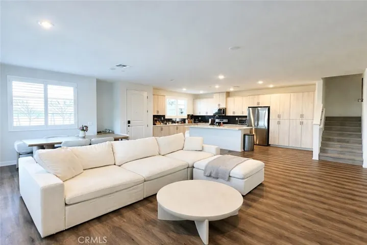 4102 S. Limecrest Paseo 6, Ontario, California 91761