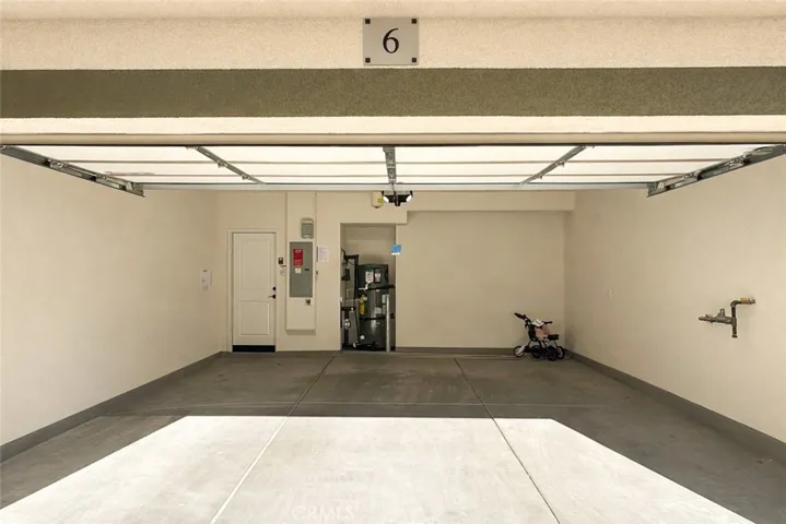 4102 S. Limecrest Paseo 6, Ontario, California 91761