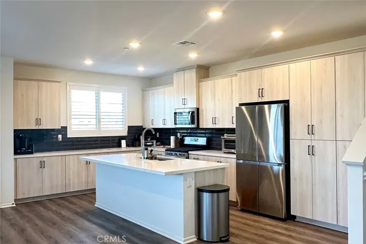 4102 S. Limecrest Paseo 6, Ontario, California 91761