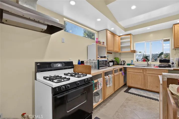 787 Terrace 49, Los Angeles, California 90042