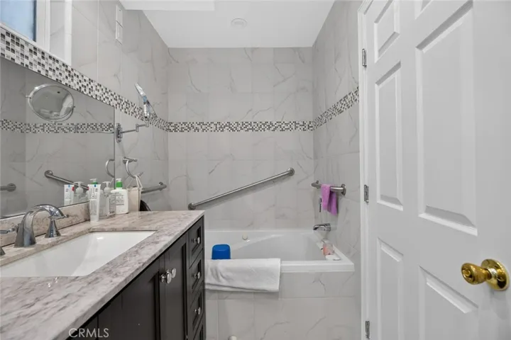 787 Terrace 49, Los Angeles, California 90042