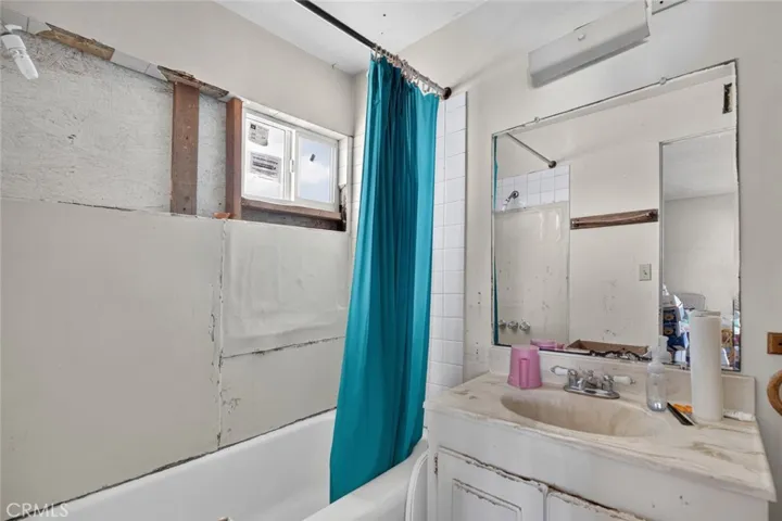 787 Terrace 49, Los Angeles, California 90042