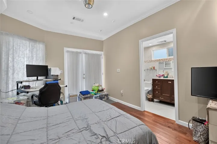 787 Terrace 49, Los Angeles, California 90042