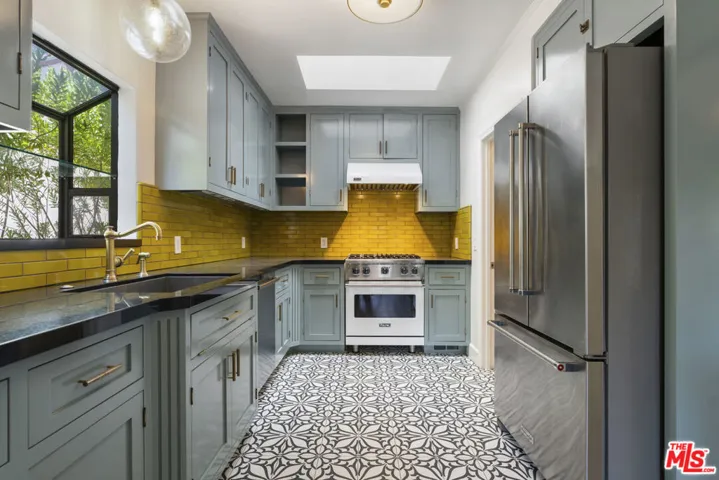 412 S Citrus Avenue, Los Angeles, California 90036