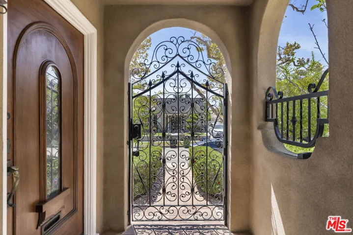 412 S Citrus Avenue, Los Angeles, California 90036