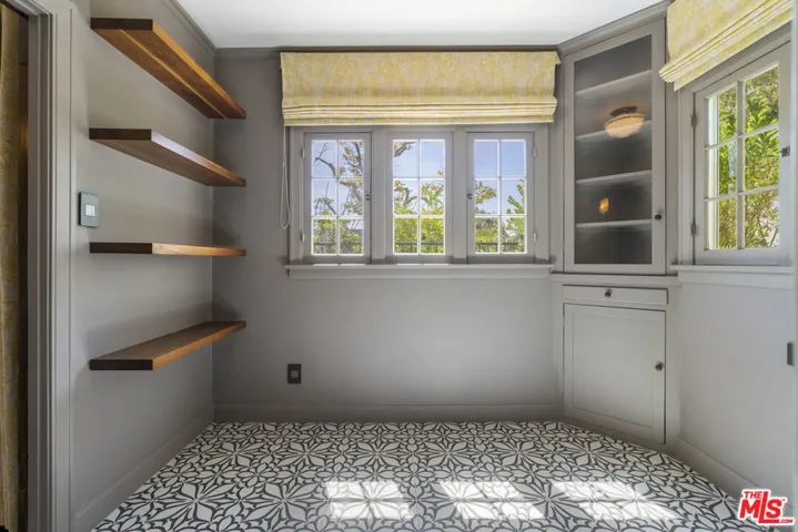 Breakfast Room