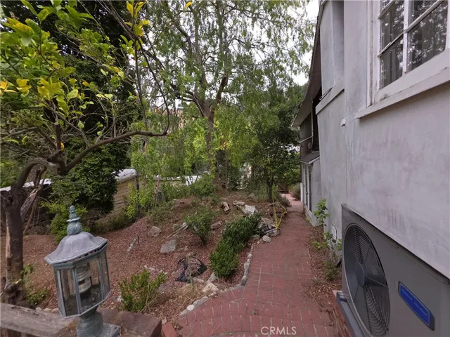 8709 Lookout Mountain, Los Angeles, California 90046