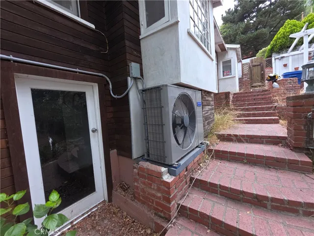 8709 Lookout Mountain, Los Angeles, California 90046