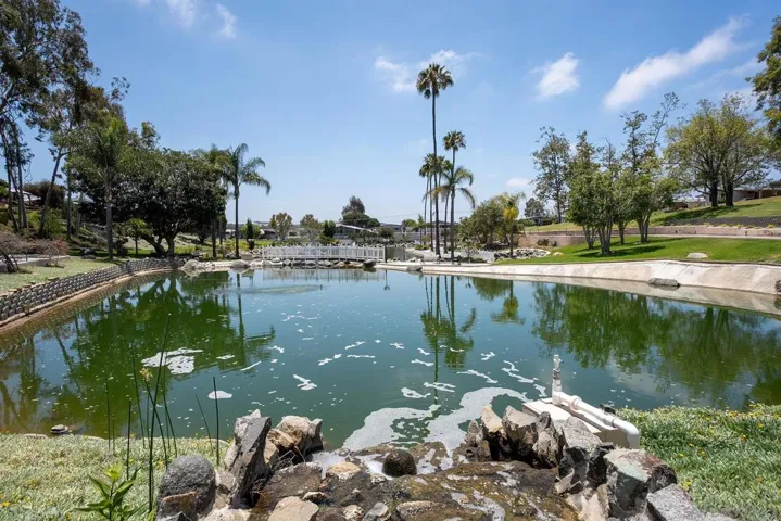 284 Picnic View Ln, Oceanside, California 92056