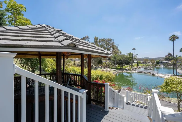 284 Picnic View Ln, Oceanside, California 92056