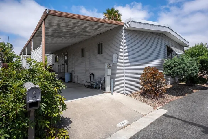 284 Picnic View Ln, Oceanside, California 92056