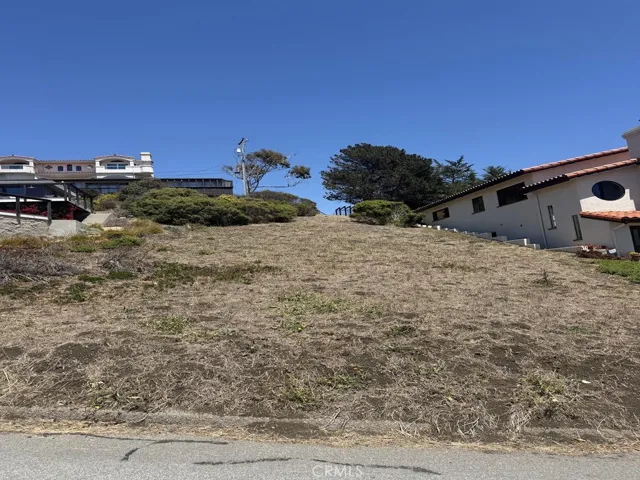 FRONT OF LOT LOOKING UP