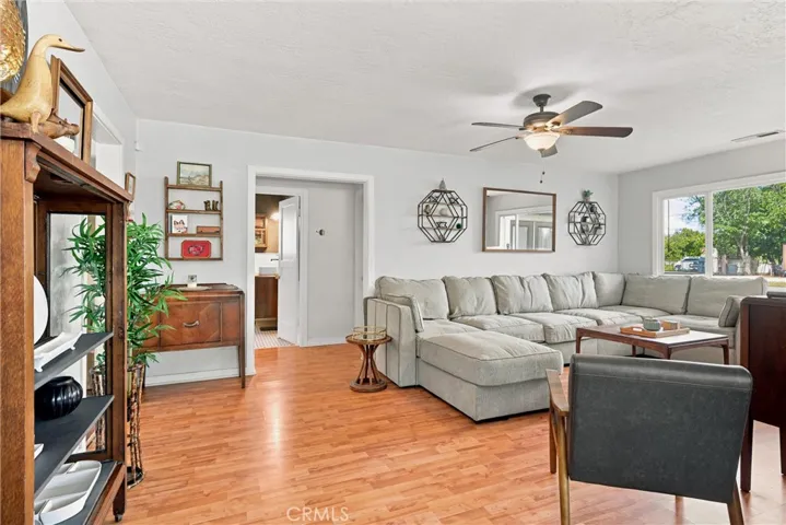 Living room with easy care laminate flooring