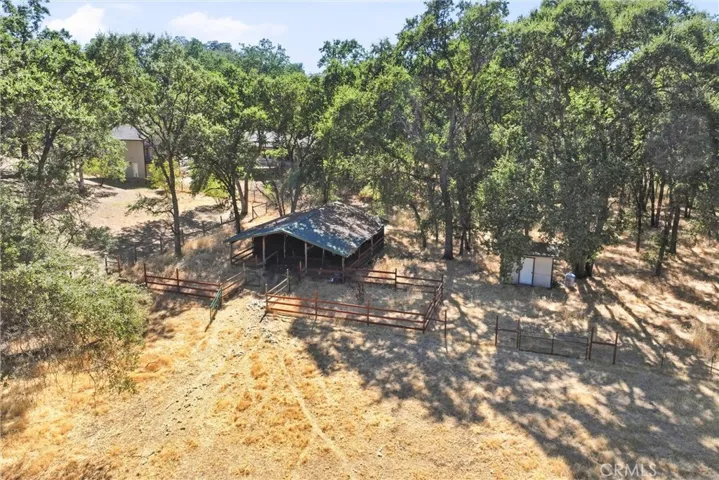 Barn and two corrals