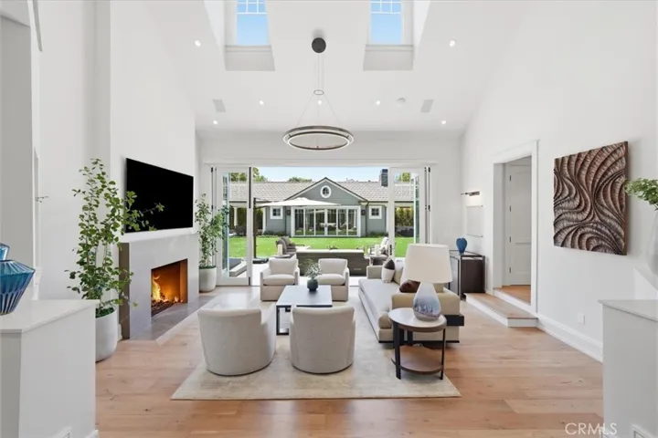 209 Via Colorin, Palos Verdes Estates, California 90274