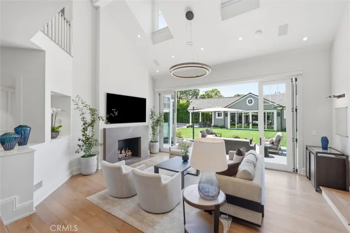 209 Via Colorin, Palos Verdes Estates, California 90274