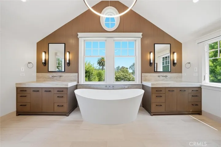 209 Via Colorin, Palos Verdes Estates, California 90274