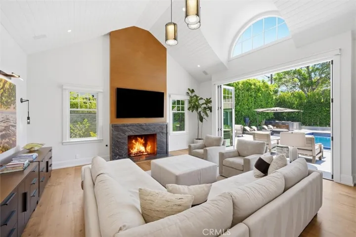 209 Via Colorin, Palos Verdes Estates, California 90274