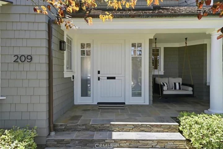 209 Via Colorin, Palos Verdes Estates, California 90274