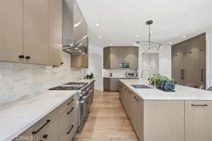 209 Via Colorin, Palos Verdes Estates, California 90274