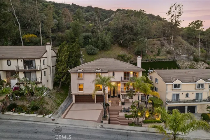3435 Oakmont View Drive, Glendale, California 91208