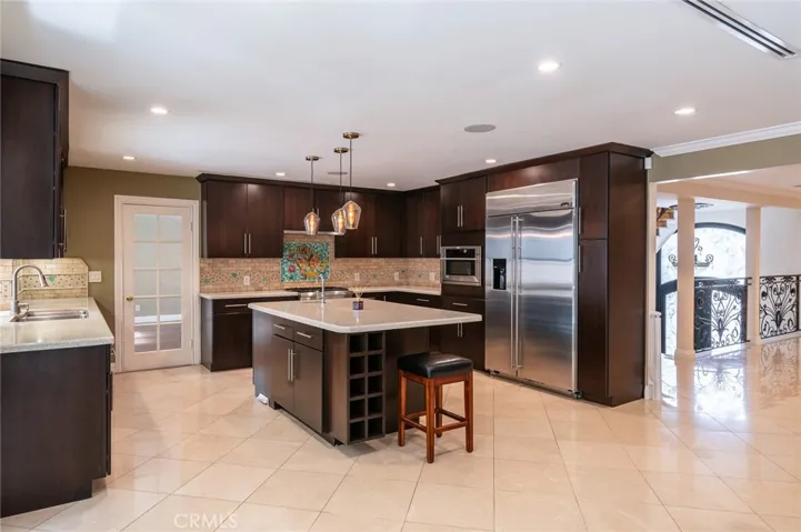 3435 Oakmont View Drive, Glendale, California 91208