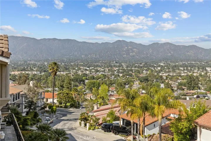3435 Oakmont View Drive, Glendale, California 91208