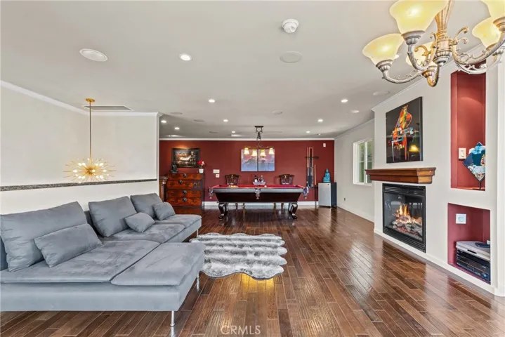 3435 Oakmont View Drive, Glendale, California 91208