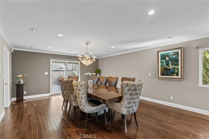 3435 Oakmont View Drive, Glendale, California 91208
