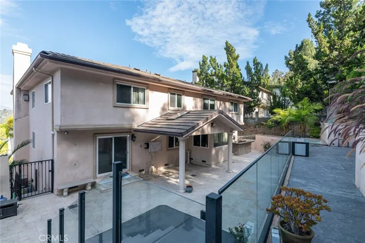 3435 Oakmont View Drive, Glendale, California 91208