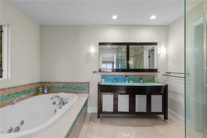 3435 Oakmont View Drive, Glendale, California 91208
