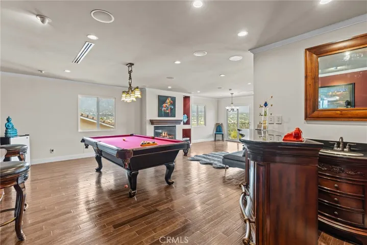 3435 Oakmont View Drive, Glendale, California 91208