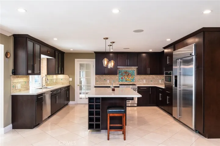 3435 Oakmont View Drive, Glendale, California 91208