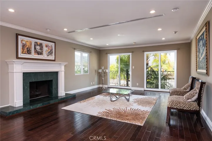3435 Oakmont View Drive, Glendale, California 91208