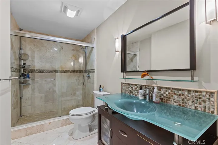 3435 Oakmont View Drive, Glendale, California 91208