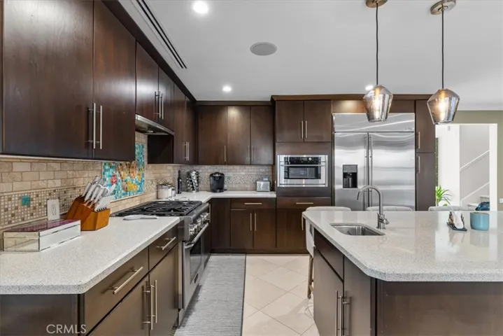 3435 Oakmont View Drive, Glendale, California 91208