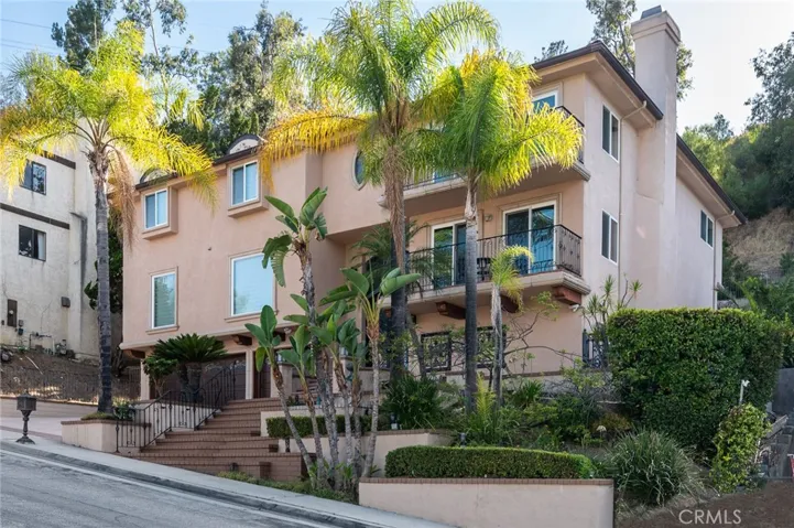3435 Oakmont View Drive, Glendale, California 91208