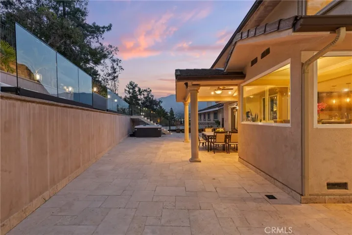 3435 Oakmont View Drive, Glendale, California 91208