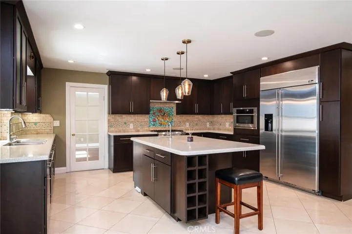 3435 Oakmont View Drive, Glendale, California 91208