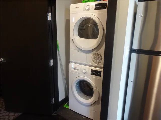 Laundry and dryer