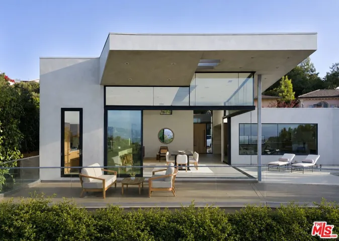 11411 Dona Teresa Drive, Los Angeles, California 91604