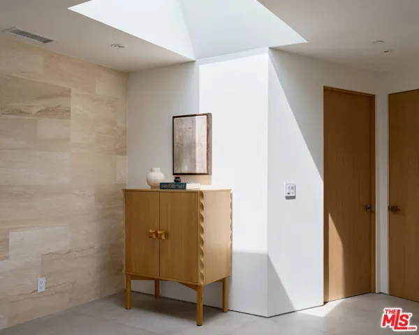 11411 Dona Teresa Drive, Los Angeles, California 91604