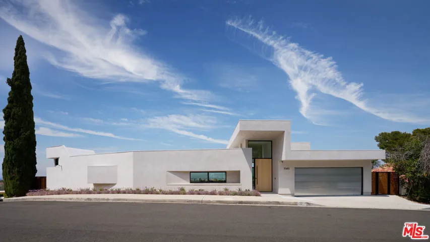 11411 Dona Teresa Drive, Los Angeles, California 91604