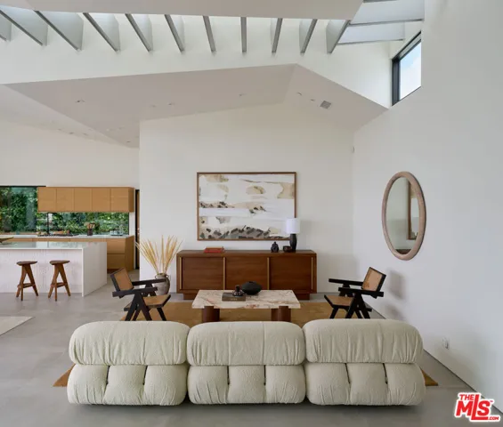 11411 Dona Teresa Drive, Los Angeles, California 91604