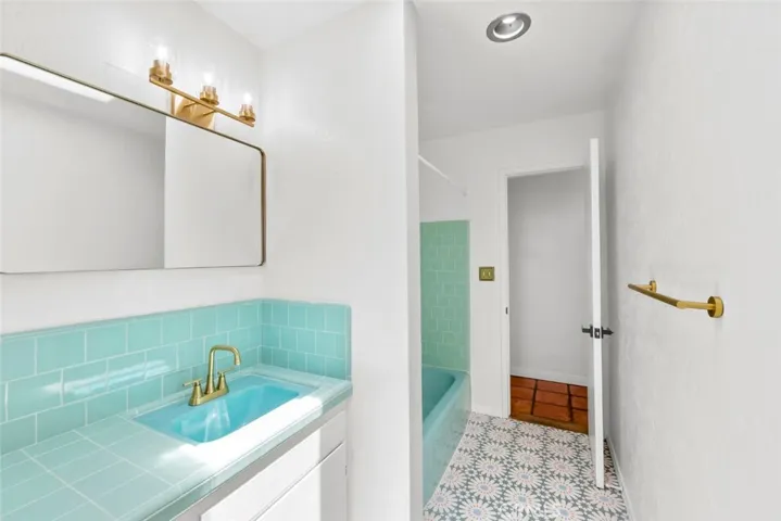 11525 Manzanita, Lakeside, California 92040