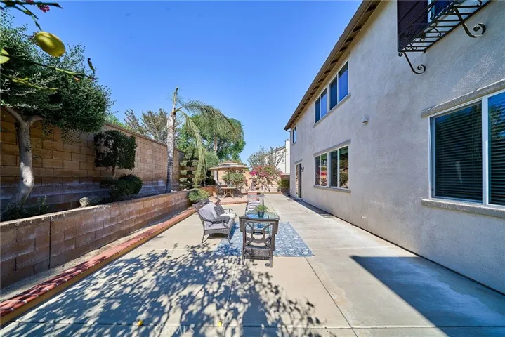 15592 Iron Spring Lane, Fontana, California 92336