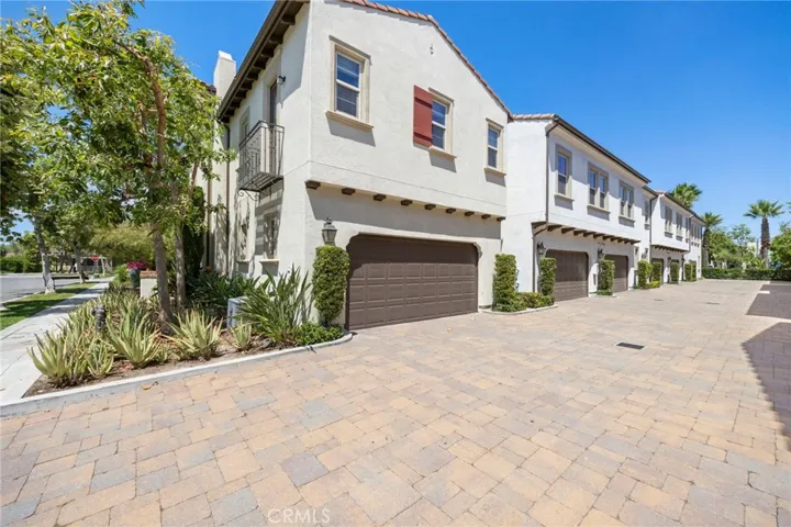 691 E Valencia Street, Anaheim, California 92805