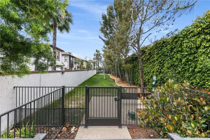 691 E Valencia Street, Anaheim, California 92805